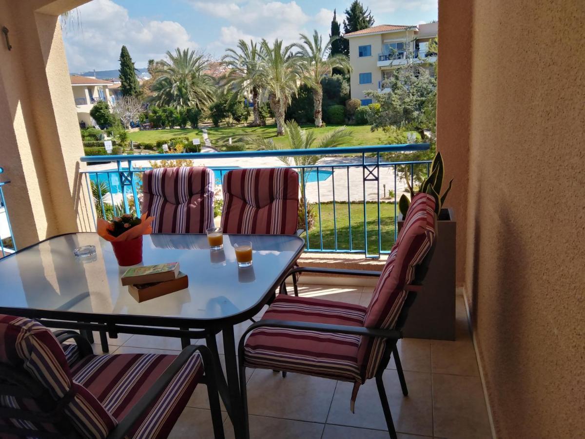 Paradise Gardens II Anastasia Apartment Paphos Bagian luar foto