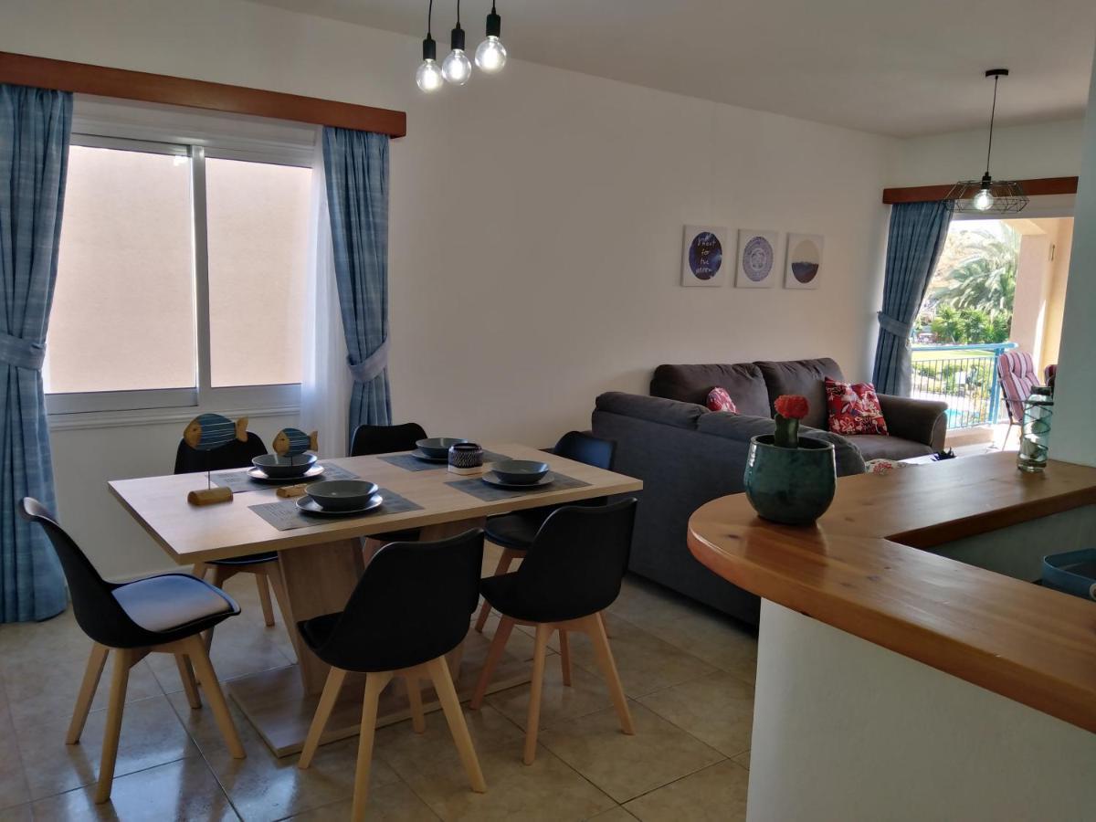 Paradise Gardens II Anastasia Apartment Paphos Bagian luar foto