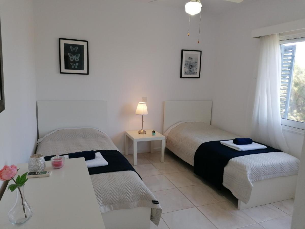 Paradise Gardens II Anastasia Apartment Paphos Bagian luar foto