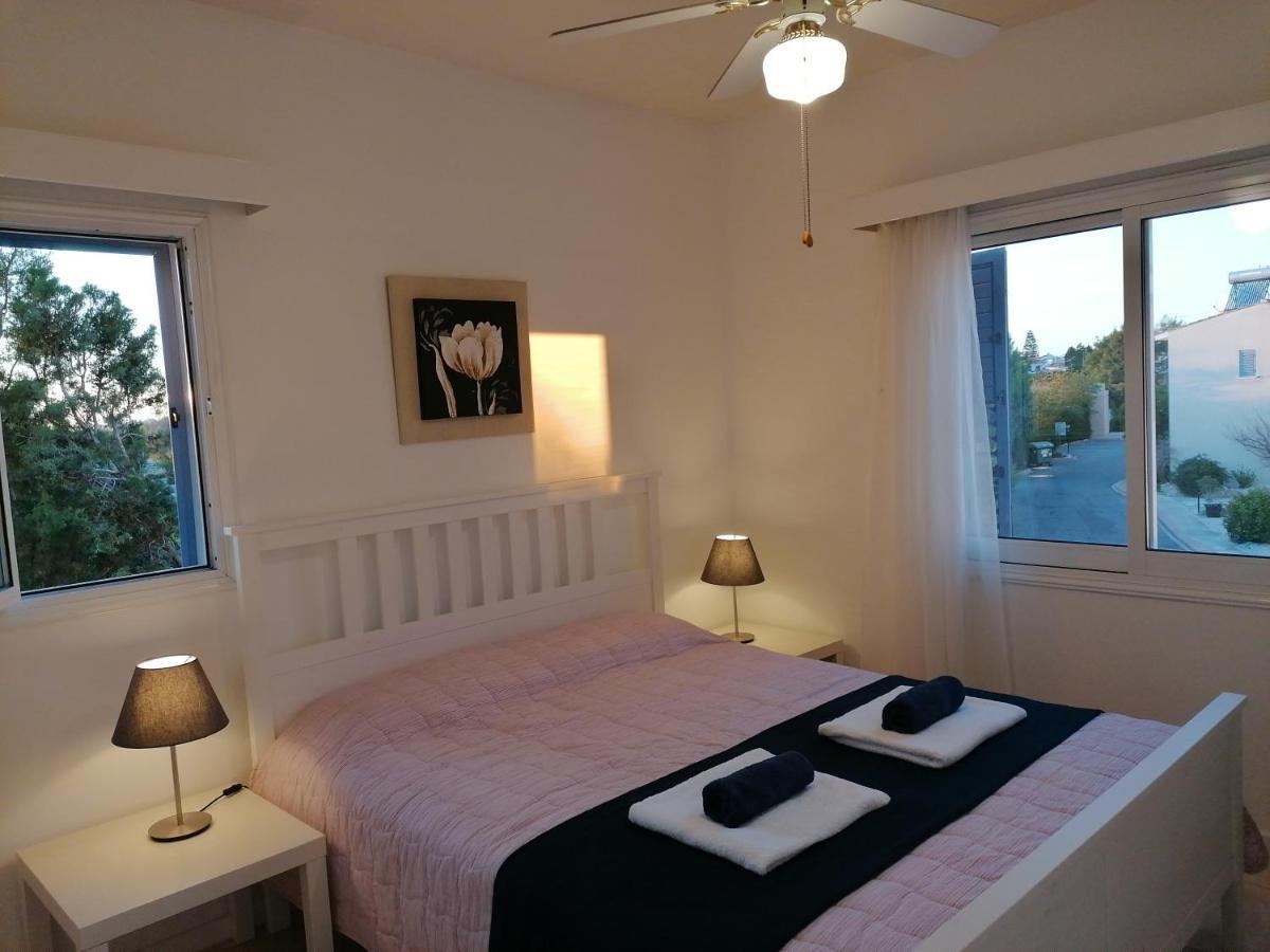 Paradise Gardens II Anastasia Apartment Paphos Bagian luar foto